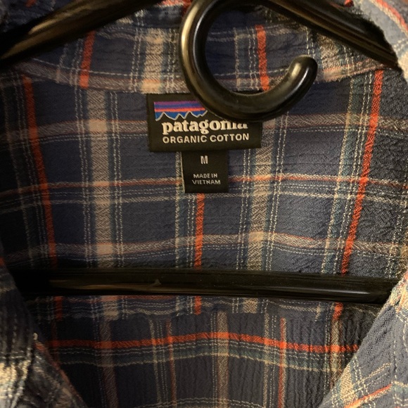 Patagonia short sleeve button up - Picture 2 of 2